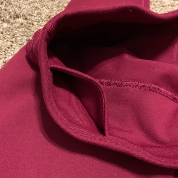 Fabletics 7/8 High Rise Salar Powerhold Leggings - Picture 3 of 3